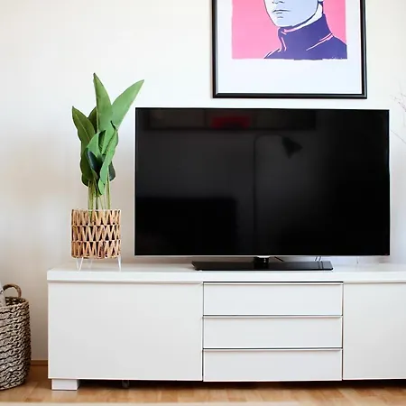 Floor Manderla شقة *