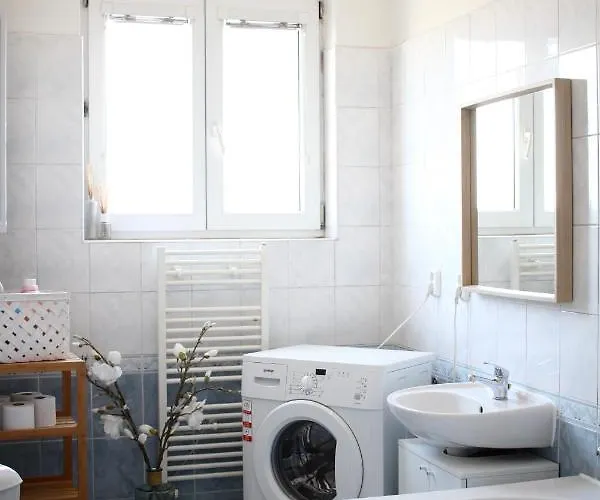 Apartament Floor Manderla *